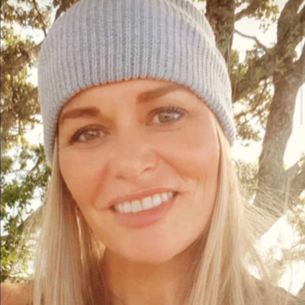 Dear Martha grey beanie hat hair wig